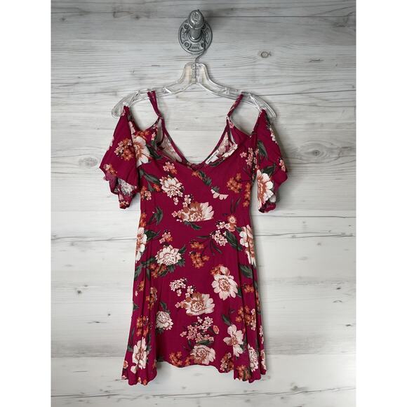 Charlotte Russe Dresses & Skirts - Charlotte Russe Dress Womens Medium Burgundy Floral Cold Shoulder Mini Rayon